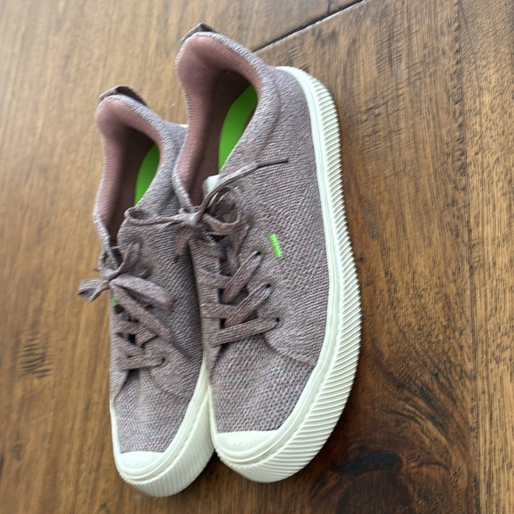 Women's Size 8.5 CARIUMA IBI Low Stone Blush Knit Sneaker - Picture 3 of 8